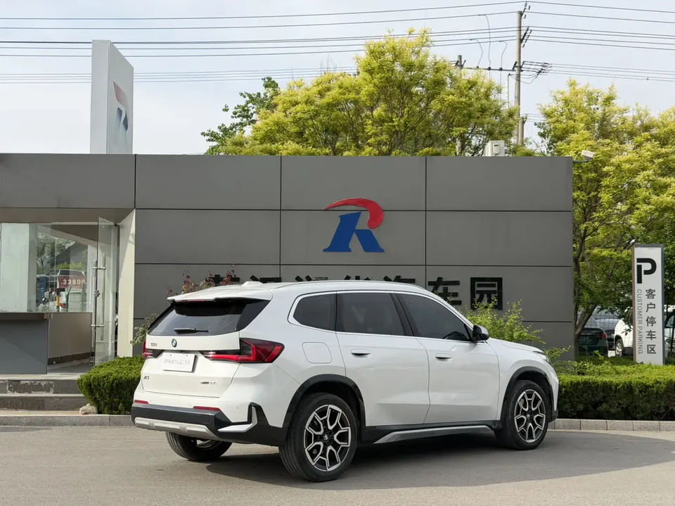 BMW X1 X1 2023 xDrive25Li X Design Package 2024 — thumbnail 2