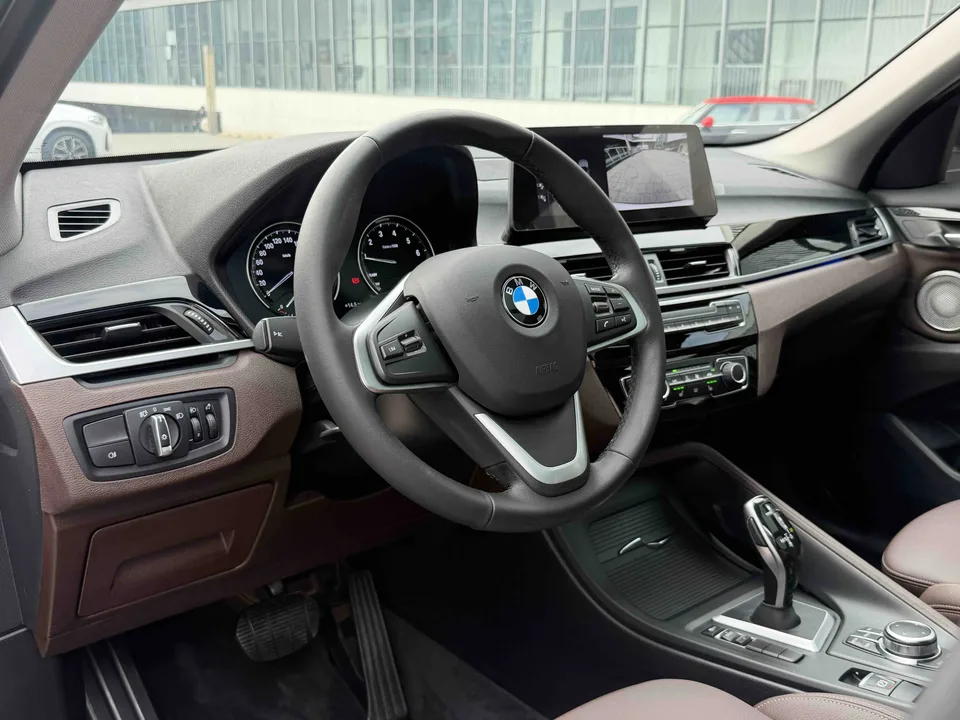BMW X1 BMW X1 2022 sDrive20Li Fashion Edition 2022 — миниатюра 4