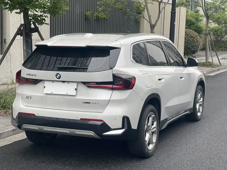 BMW X1 sDrive20Li X Design Package 2023 — миниатюра 2