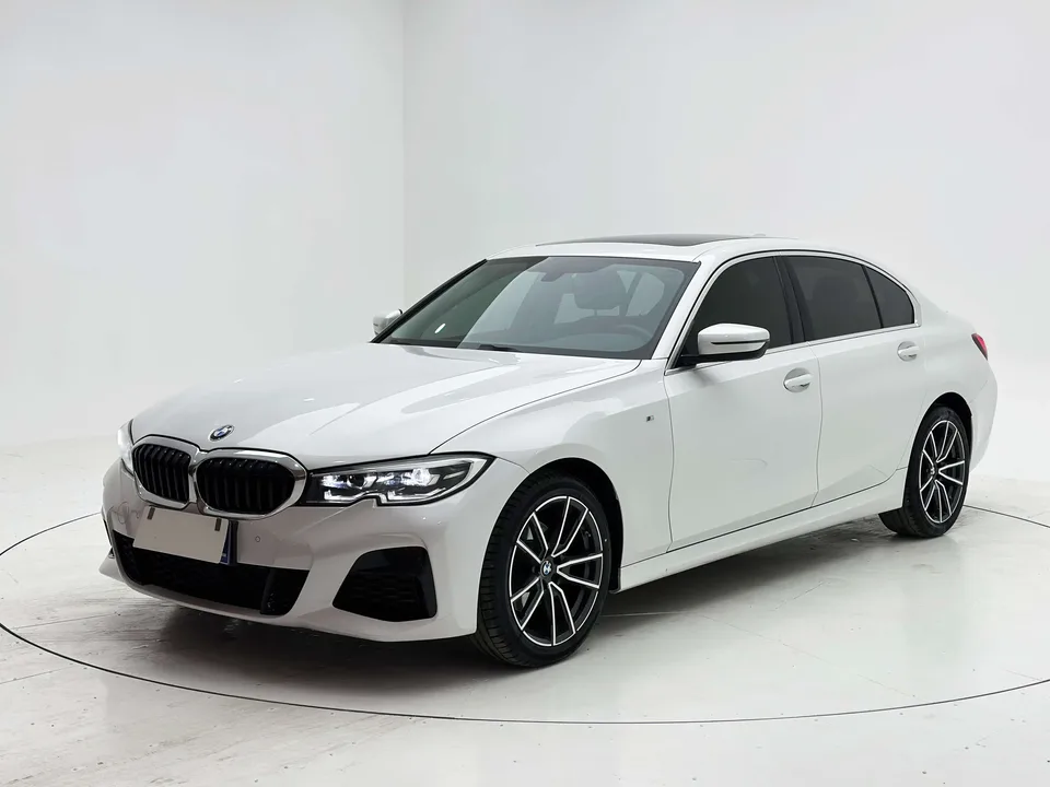 BMW 3 Series facelift 320Li M Sport package 2022 — фото 1, купить с доставкой в Москву