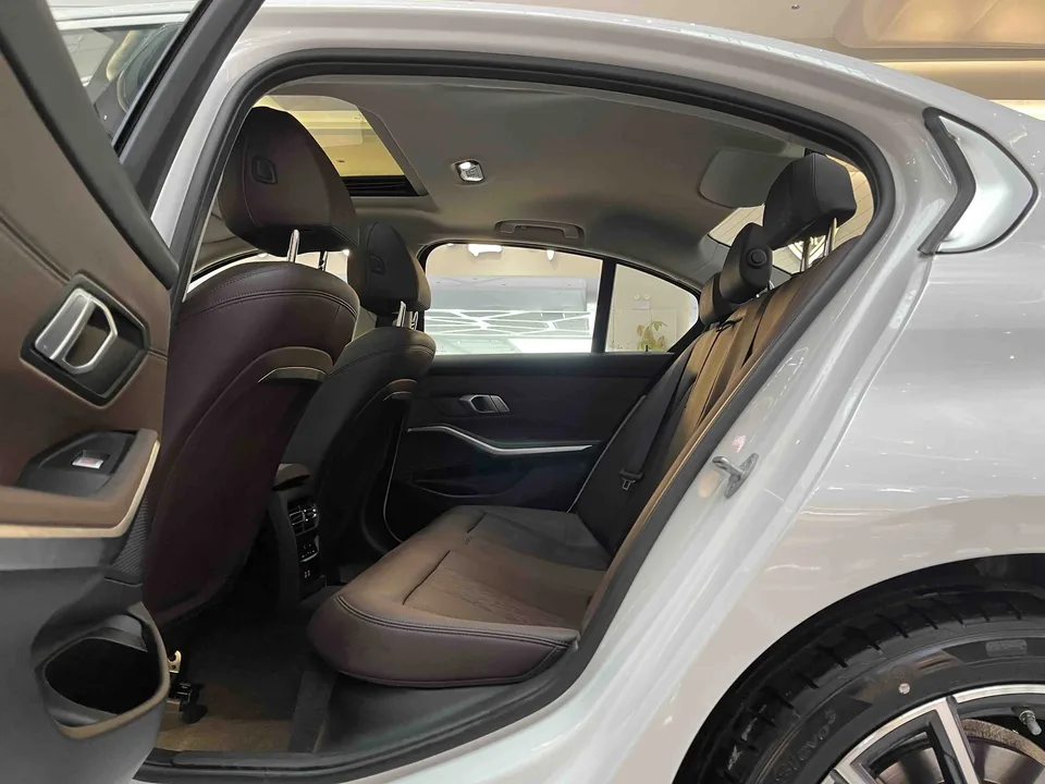 BMW 3 Series BMW 3 Series 2023 320i M Sport Package 2025 — миниатюра 4