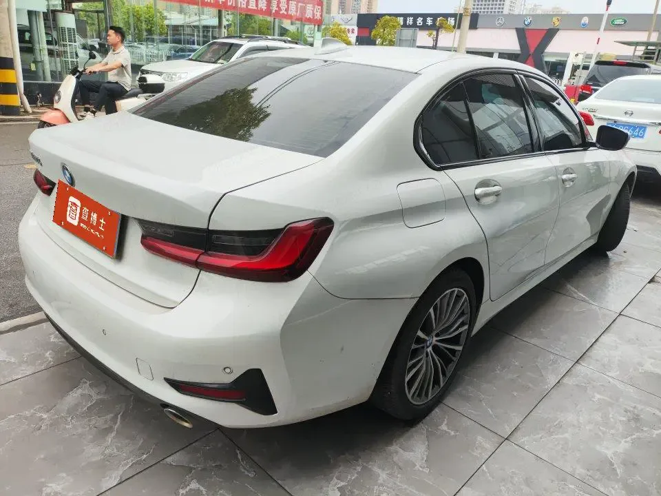 BMW 3 Series BMW 3 Series 2022 320i Sport Package 2022 — миниатюра 4