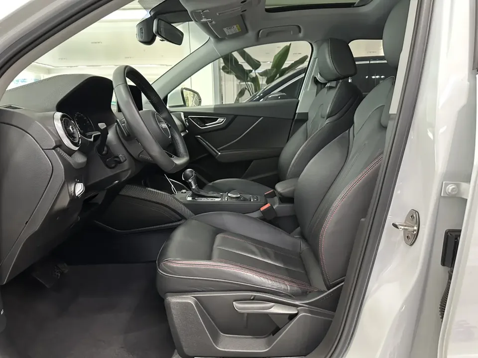 Audi Q2L Audi Q2L 2022 35 TFSI Fashionable and Elegant 2022 — миниатюра 5
