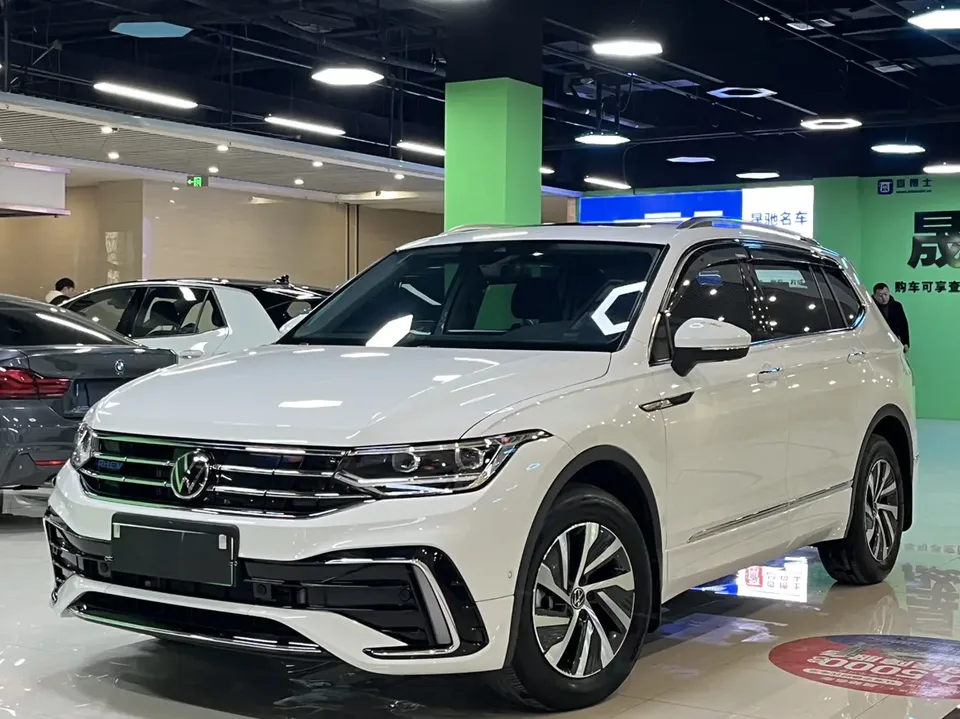 Volkswagen Tiguan L PHEV 2024