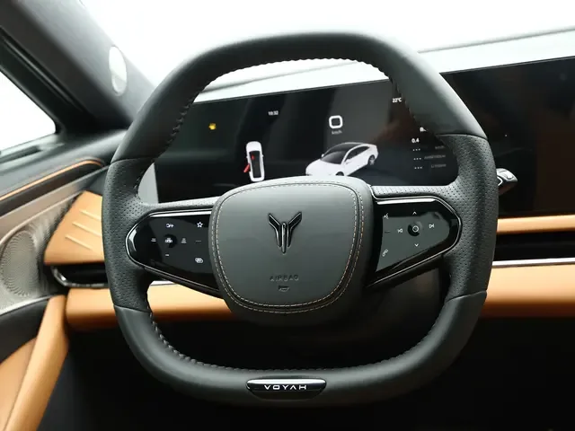 Voyah Passion PHEV Lantu Chasing Light PHEV 2024 ultra-long range four-wheel drive flagship version 2024 — миниатюра 2