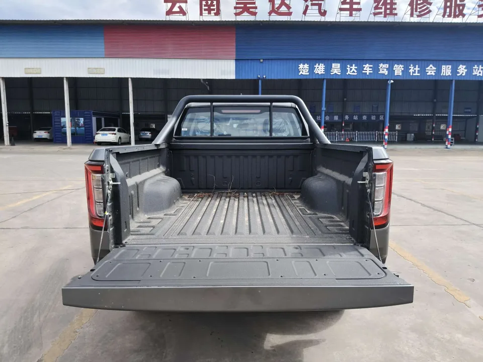 SINOTRUK Fight to win Fight to win 2025 Bosheng 2025 S6 Makino 2.0T Diesel Manual 4WD Long Axis 2026 — thumbnail 4