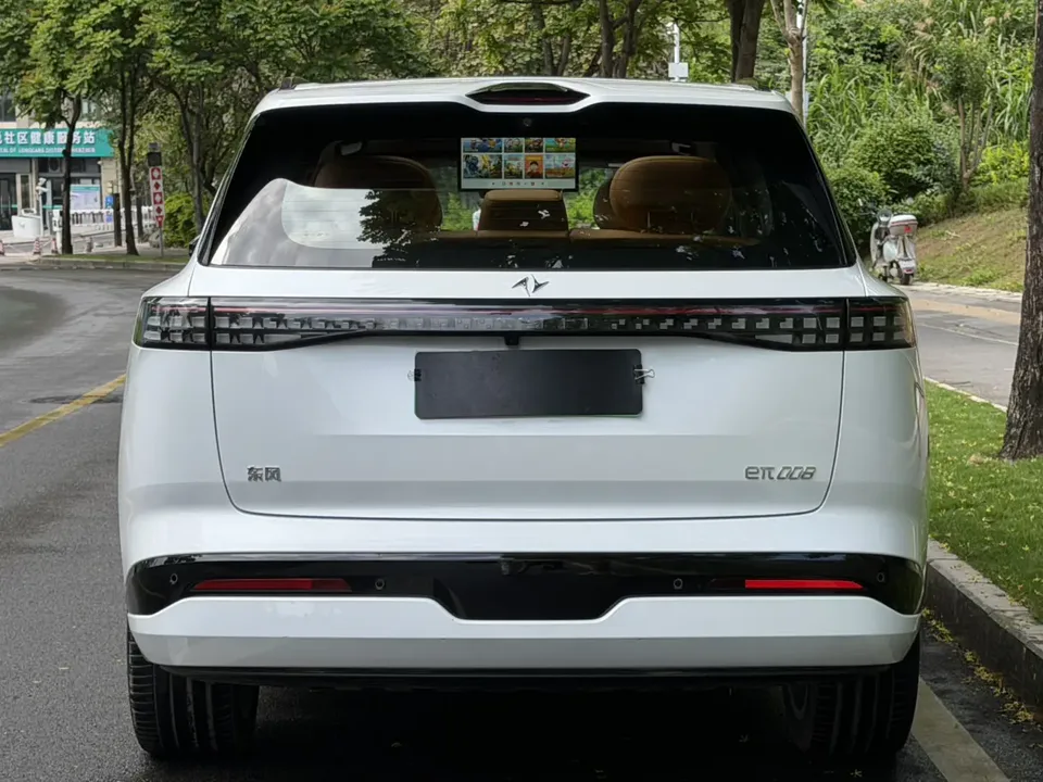 Dongfeng Yipai 008 636Ultra Ruyi Edition 5 Seaters 2025 — миниатюра 2