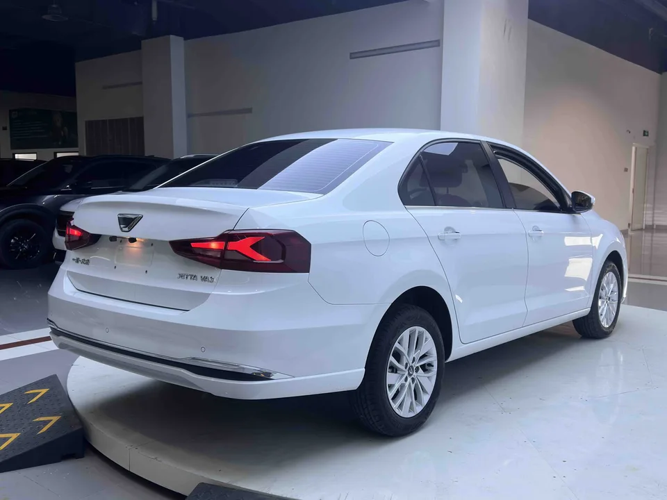 Jetta VA3 1.5L Automatic Glory Edition 2023 — миниатюра 2