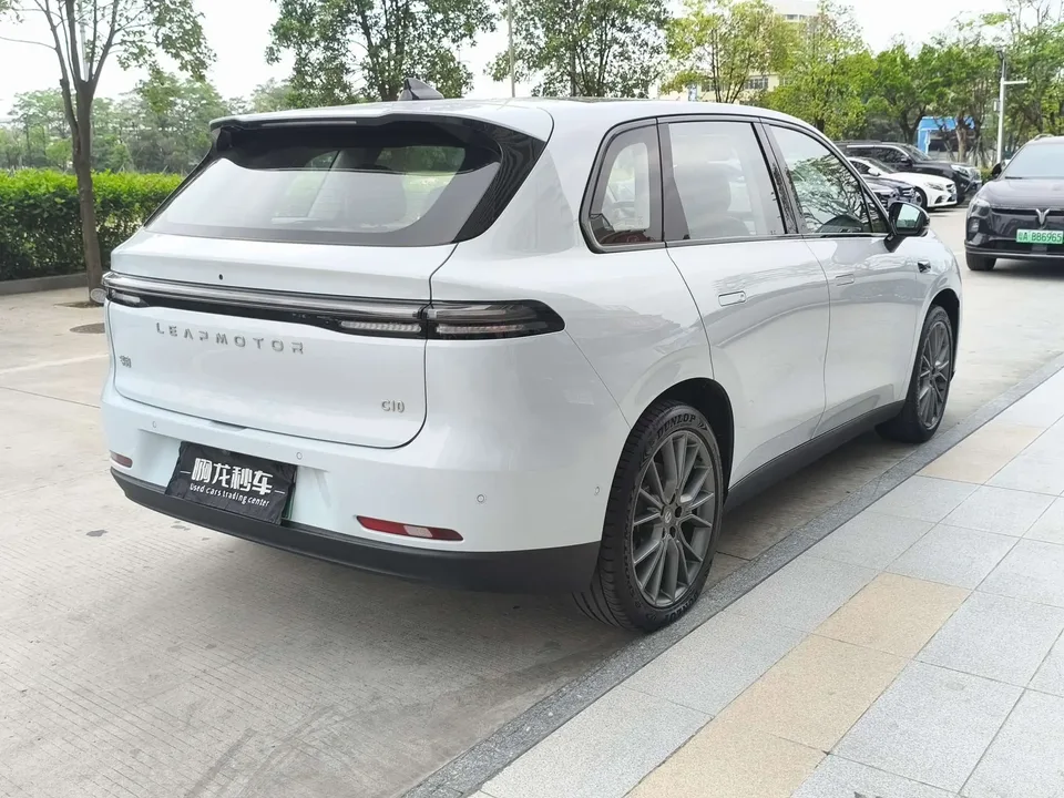 Leapmotor Zero running C10 Pure Electric 530 LiDAR Edition 2024 — миниатюра 5