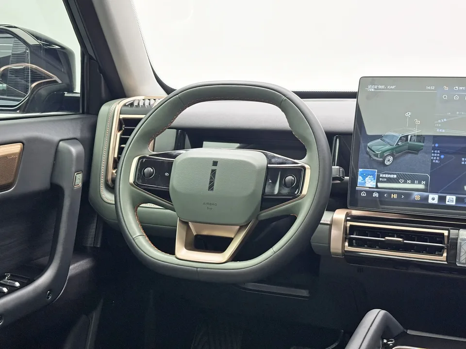 iCAR 03 two-wheel drive long-range version 2024 — миниатюра 3
