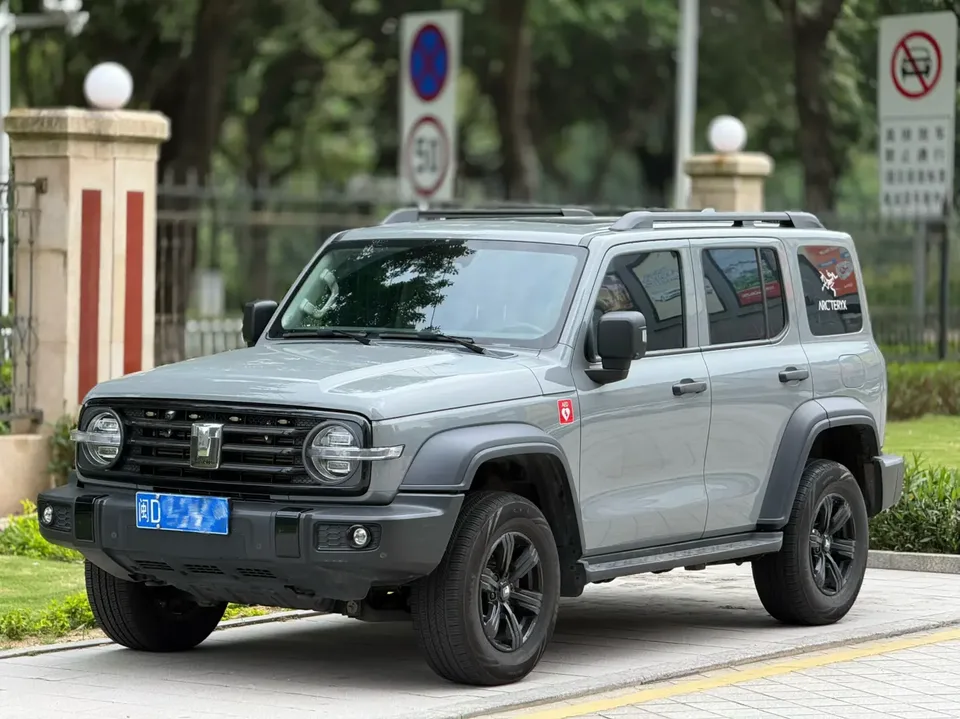 Tank 300 300 2023 Tank 300 2023 off-road version 2.0T Challenger 2023 — photo 1, buy with delivery to Moscow