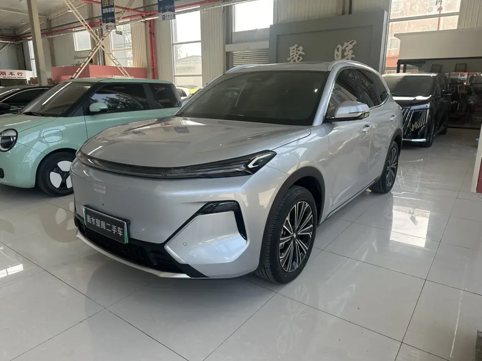 Geely Galaxy Starship 7 EM-i 2025