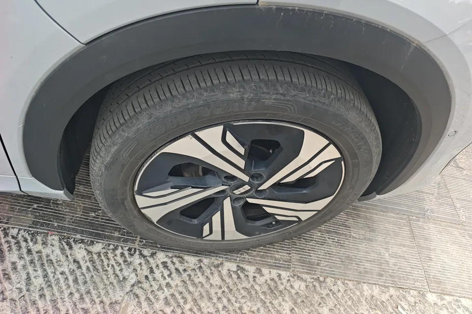 Geely Galaxy E5 530km Starship Edition 2024 — миниатюра 3