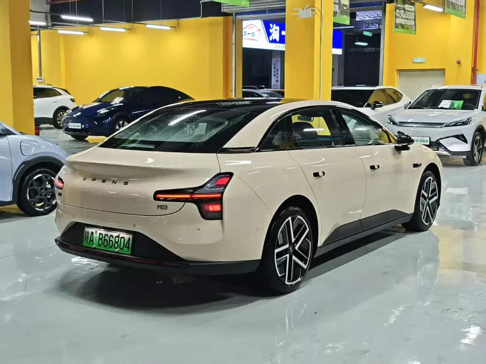 XPeng Xiaopeng MONA M03 600 Ultra-long-range Max version 2025 — миниатюра 4