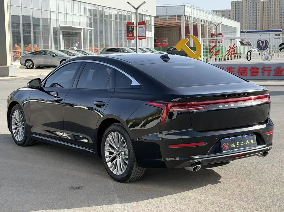 FAW Bestune B70 third generation 1.5T automatic enjoyment model 70th anniversary edition 2024 — миниатюра 4