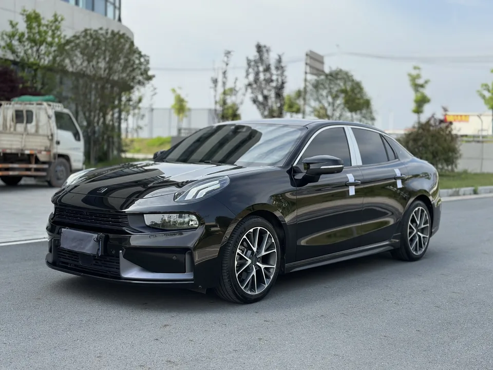Lynk & Co 03 2022