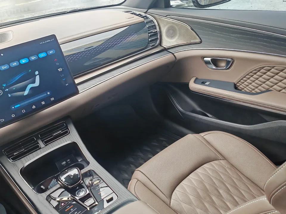BYD Han DM DM-i 121KM Premium Edition 2022 — миниатюра 3