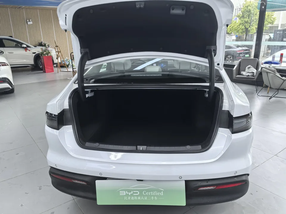BYD Seal 05DM Intelligent Driving Edition DM-i 120KM Flagship Model 2025 — миниатюра 5