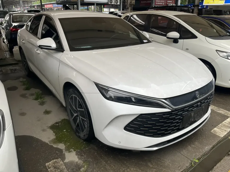 BYD Qin L DM 2024