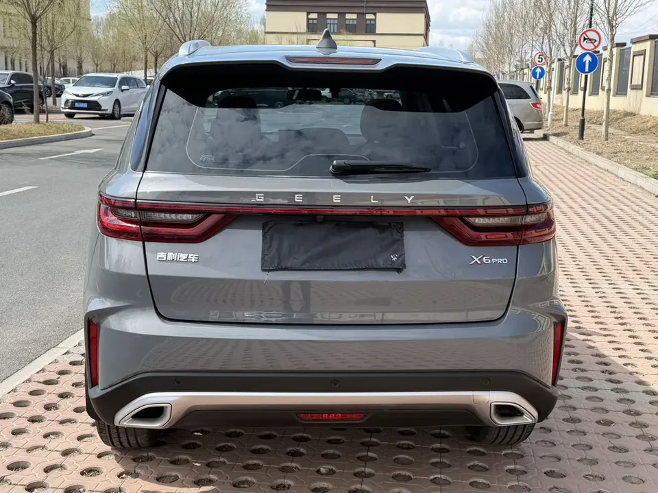 Geely Vision X6 PRO 1.4T Automatic Premium Edition 2023 — миниатюра 2
