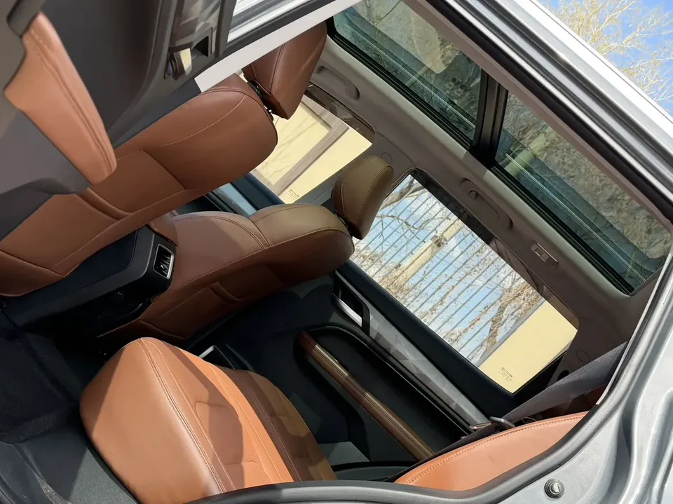 Geely Vision X6 PRO 1.4T Automatic Premium Edition 2023 — миниатюра 3