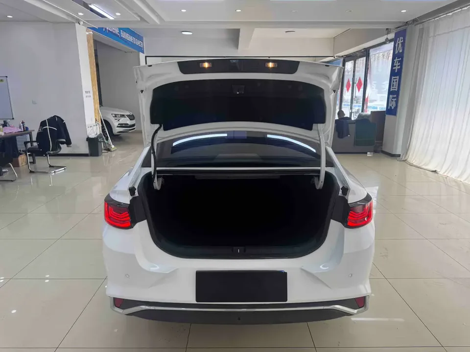 Geely Emgrand L Emgrand L 2022 1.4T CVT flagship model 2022 — миниатюра 5
