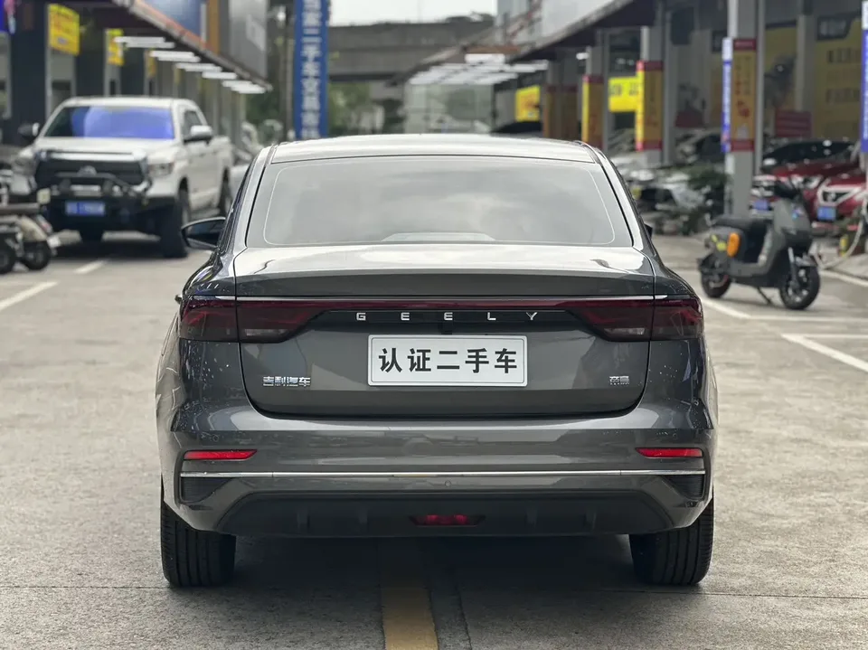 Geely Emgrand Emgrand 2023 4th Generation Champion Edition 1.5L CVT Premium 2024 — thumbnail 2