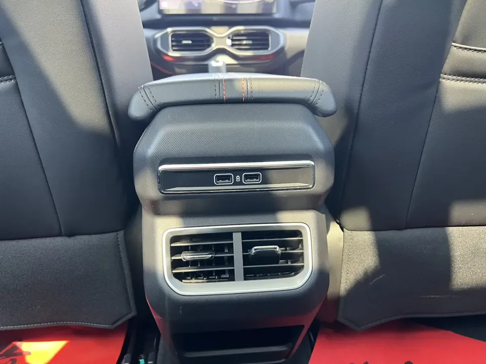 Geely Cowboy Cowboy 2025 1.5TD Wild Edition 2024 — миниатюра 3