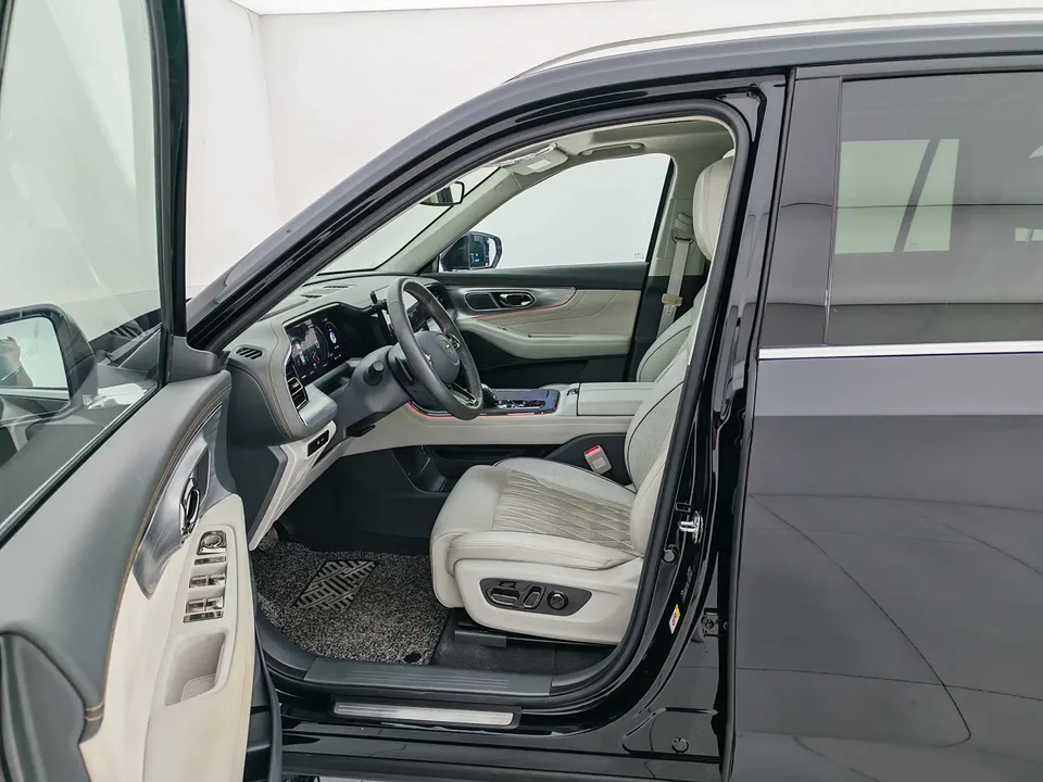 GAC Trumpchi GS8 Trumpchi GS8 2022 Pilot Series 2.0TGDI 4WD Supreme Edition 6 Seaters 2022 — thumbnail 4
