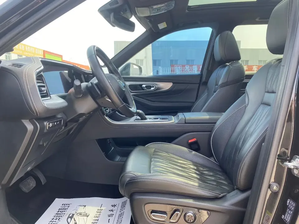 GAC Trumpchi GS8 Trumpchi GS8 2022 Pilot Series 2.0TGDI 2WD luxury smart connected version 6 seats 2022 — миниатюра 3