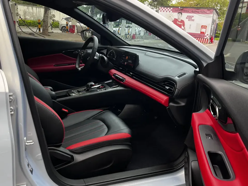 GAC Trumpchi Shadow Leopard Shadow Leopard 2023 2.0L DHT Intelligent Hybrid Edition 2024 — миниатюра 4