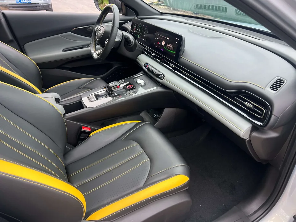GAC Trumpchi Shadow Leopard Shadow Leopard 2023 2.0L DHT Intelligent Hybrid Edition 2023 — миниатюра 3