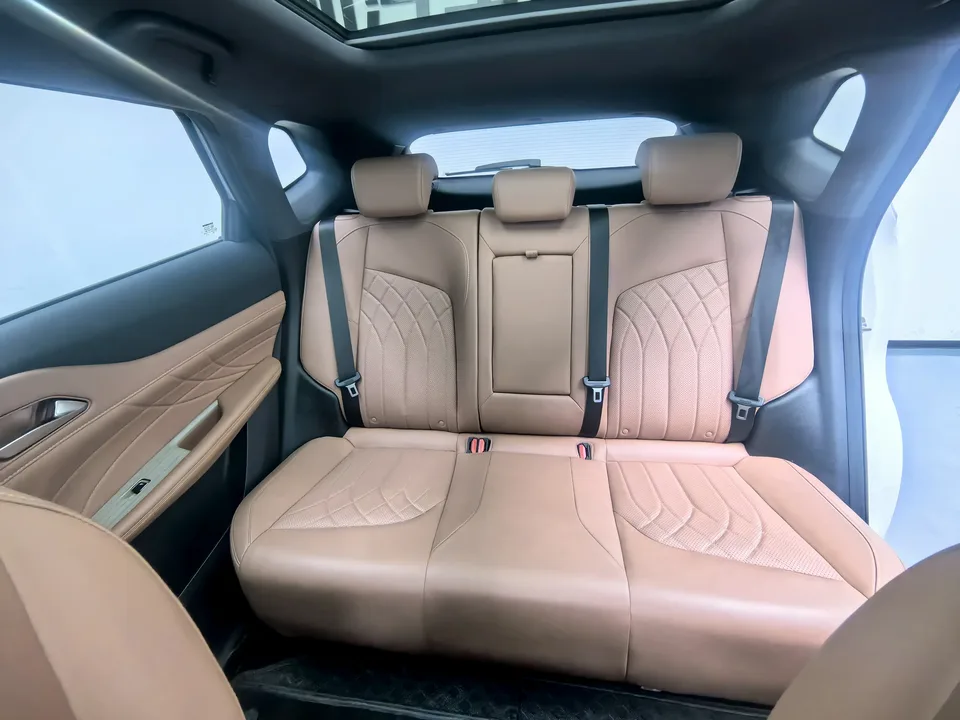 Changan UNI-Z PHEV Blue Whale iDD 125KM Excellence Edition 2024 — миниатюра 5