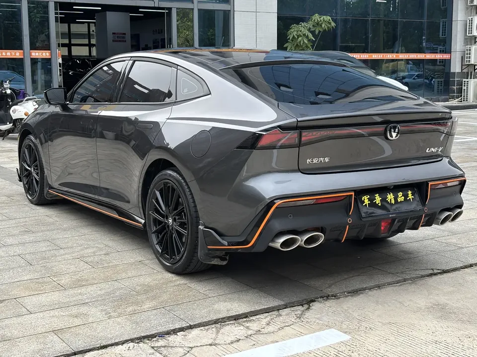 Changan UNI-V 1.5T Sports Edition 2023 — миниатюра 5