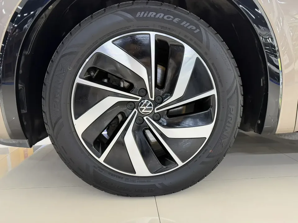 Volkswagen Weiran 330TSI Deluxe Edition 2022 — миниатюра 3
