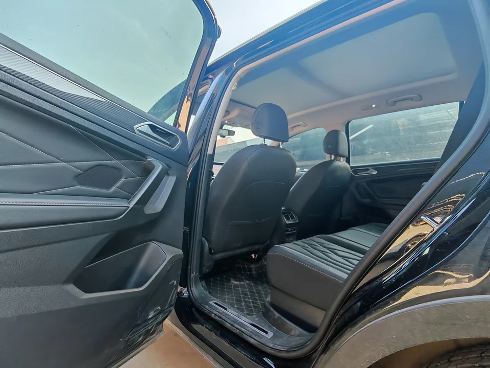 Volkswagen Tiguan L Tiguan L 2022 330TSI Automatic 2WD R-Line Enjoy Edition 2022 — миниатюра 4