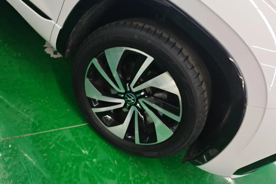 Volkswagen Tayron X 330TSI 2WD Premium Intelligent Edition 2022 — миниатюра 2