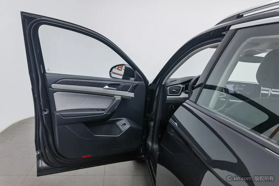 Volkswagen Tayron Tanyue 2023 330TSI 2WD Luxury Plus Advanced Edition 2023 — миниатюра 5