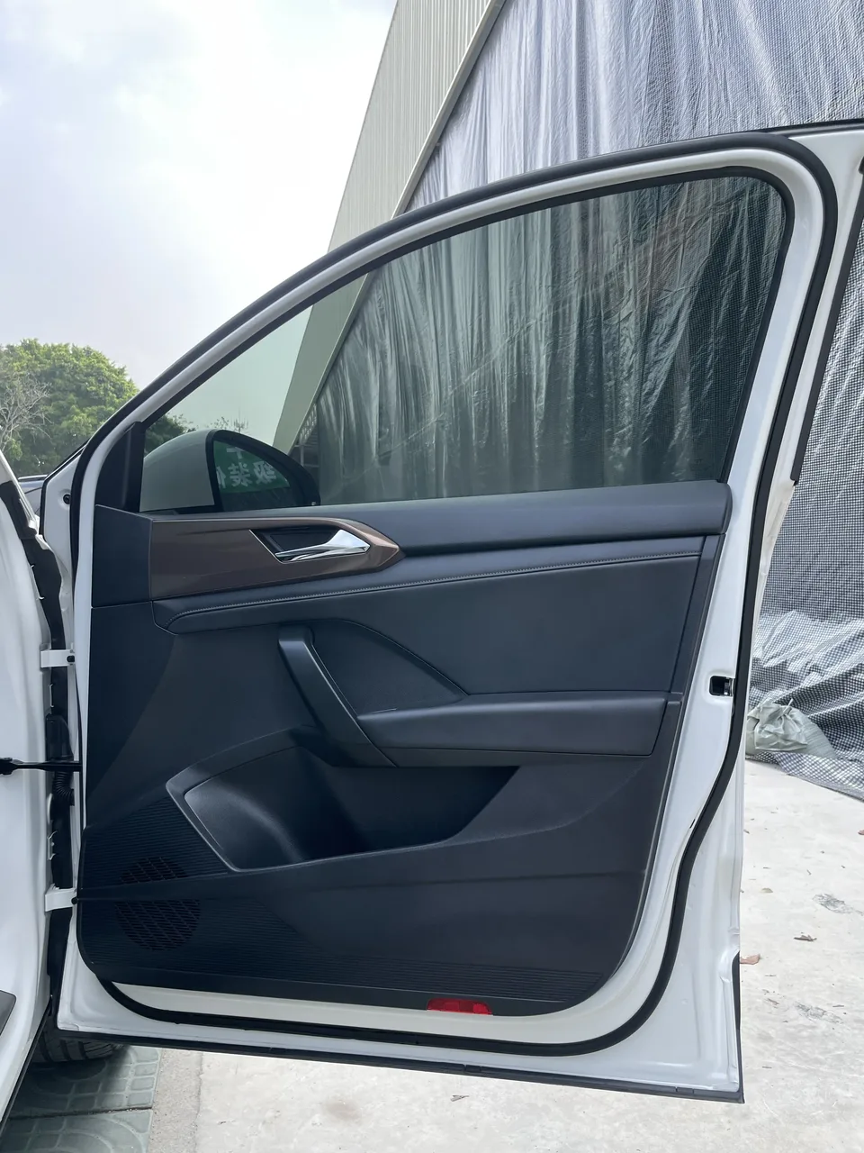 Volkswagen Tharu 280TSI 2WD Luxury Edition 2023 — миниатюра 4