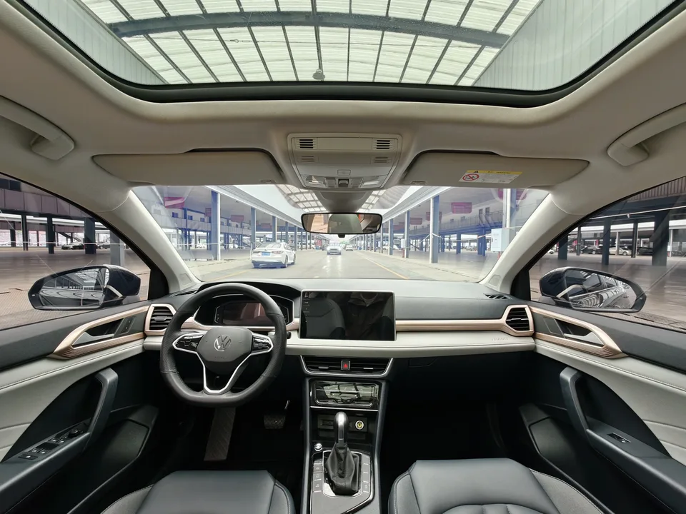 Volkswagen Tharu 300TSI 2WD Full Moon Edition 2023 — миниатюра 5