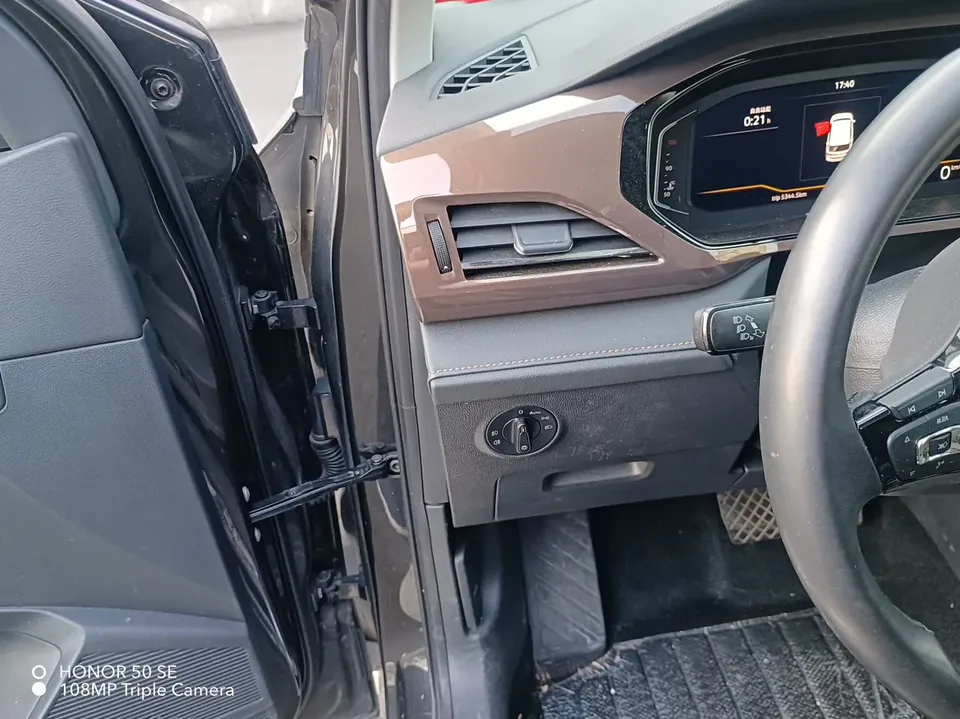 Volkswagen Tharu 280TSI 2WD Luxury Edition 2022 — миниатюра 2