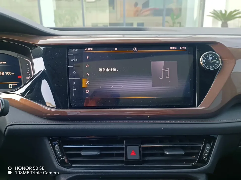 Volkswagen Tharu 280TSI 2WD Luxury Edition 2022 — миниатюра 5