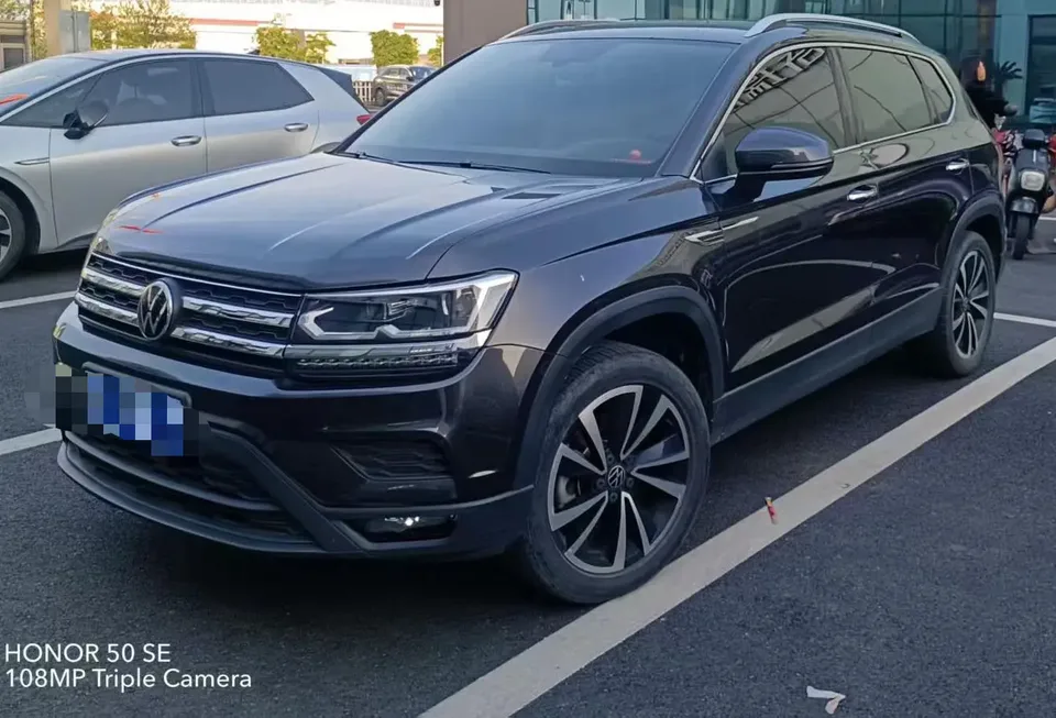 Volkswagen Tharu 280TSI 2WD Luxury Edition 2022 — фото 1, купить с доставкой в Москву