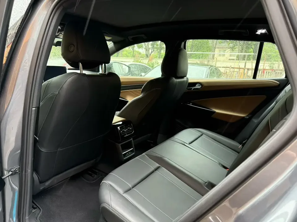 Volkswagen ID.4X Pure Edition 2022 — миниатюра 3