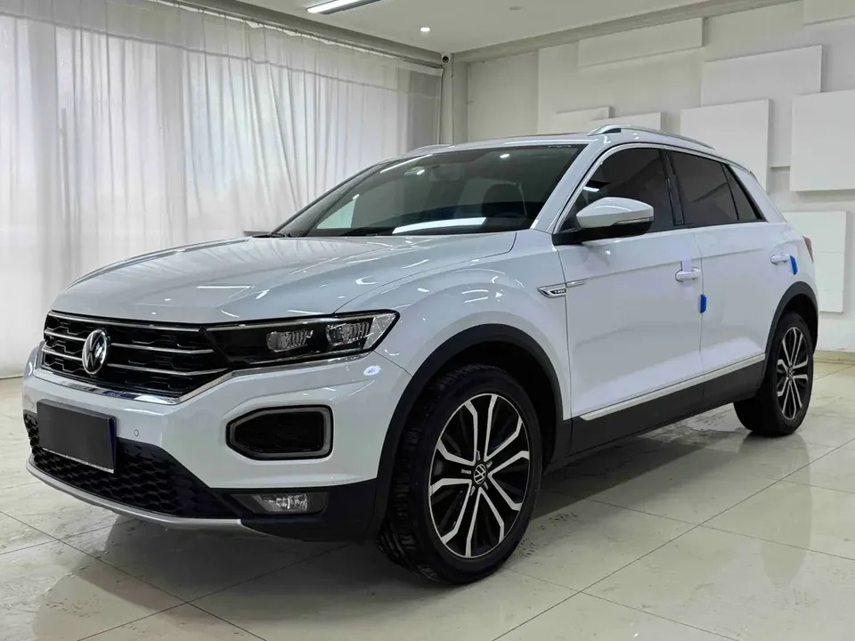 Volkswagen T-Roc T-Roc 2022 Tange 280TSI DSG two-wheel drive comfort PLUS 2022 — photo 1, buy with delivery to Moscow