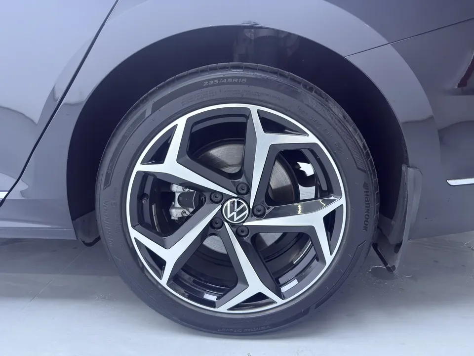 Volkswagen Passat 2024