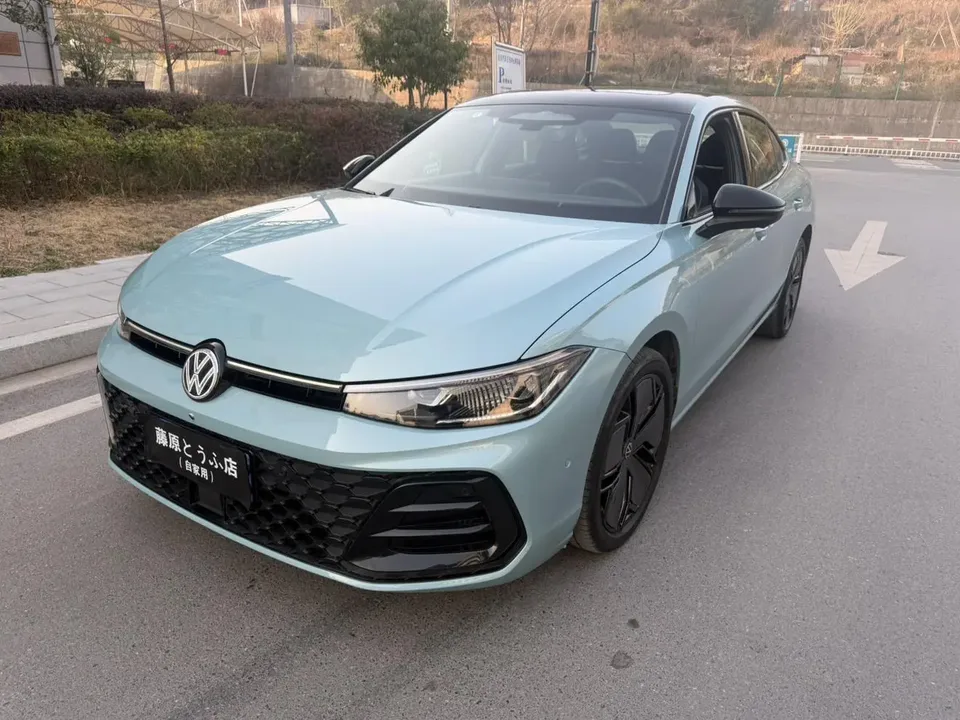 Volkswagen Passat 2024