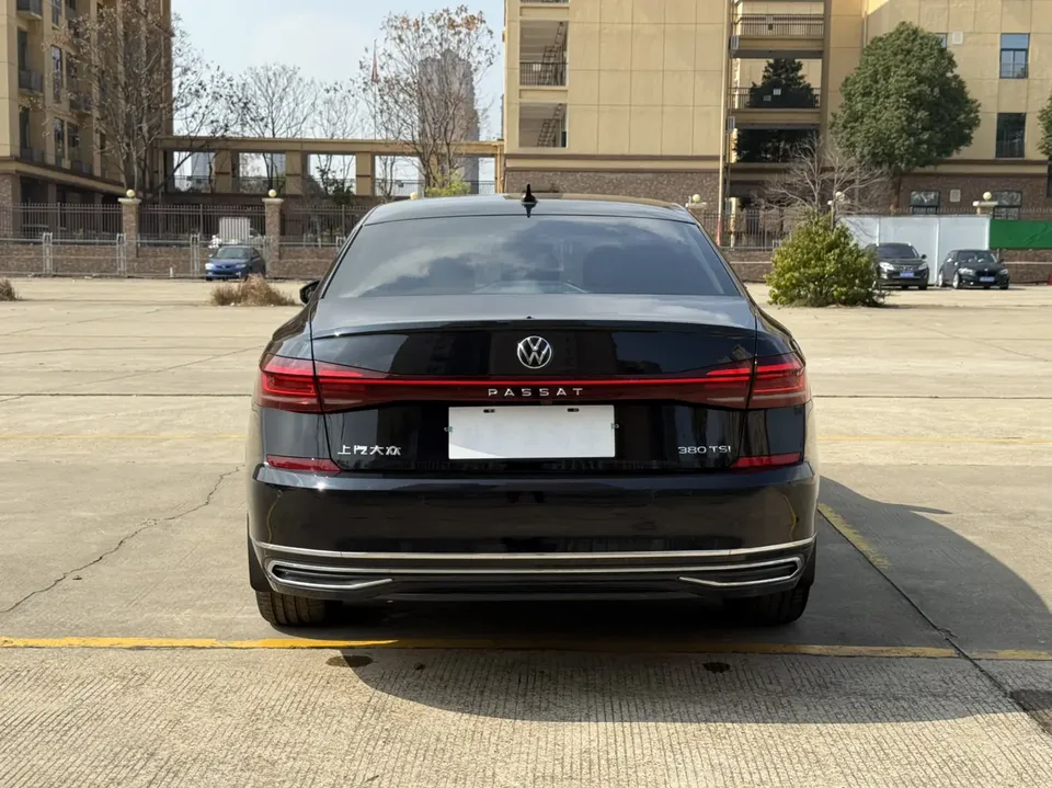 Volkswagen Passat Passat 2025 Outstanding Model 380TSI Longteng Edition 2025 — миниатюра 2