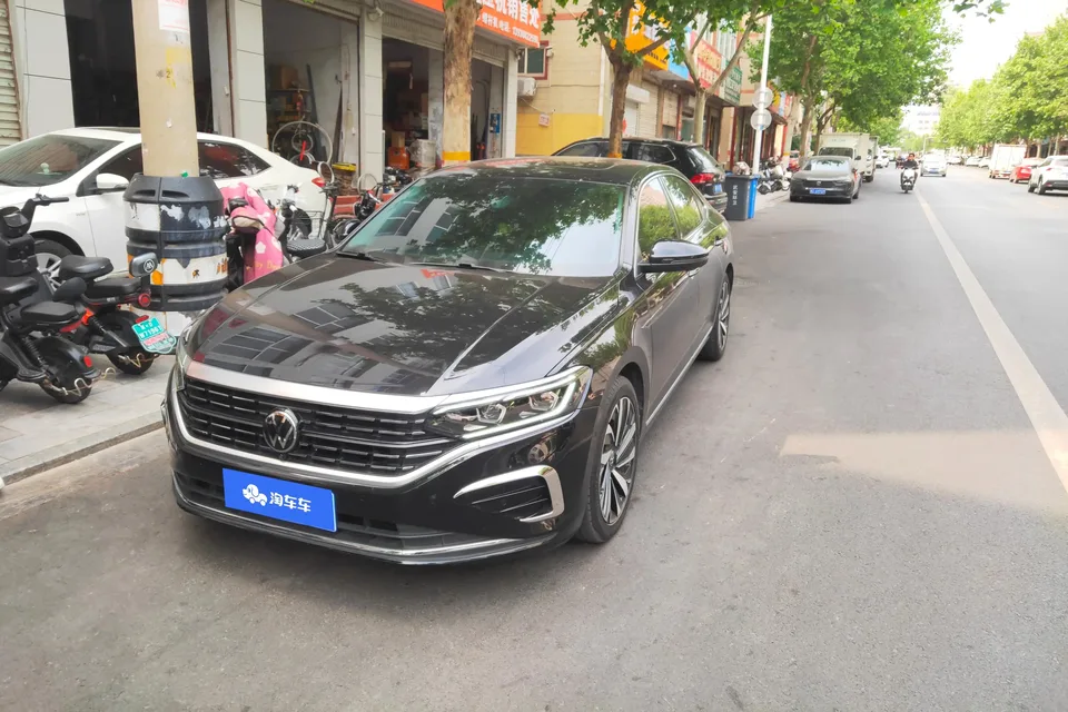 Volkswagen Passat 2023