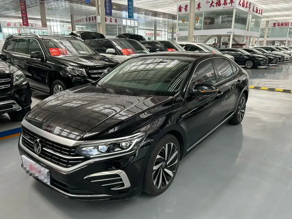 Volkswagen Passat 2023